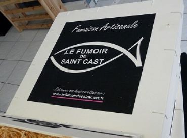 Un fumoir à poissons qui valorise les espèces locales